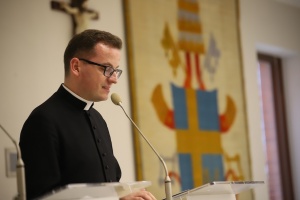ksiądz Grzegorz lenart